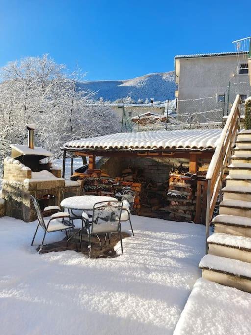 A Due Passi Dai Lupi Civitella Alfedena Exterior foto