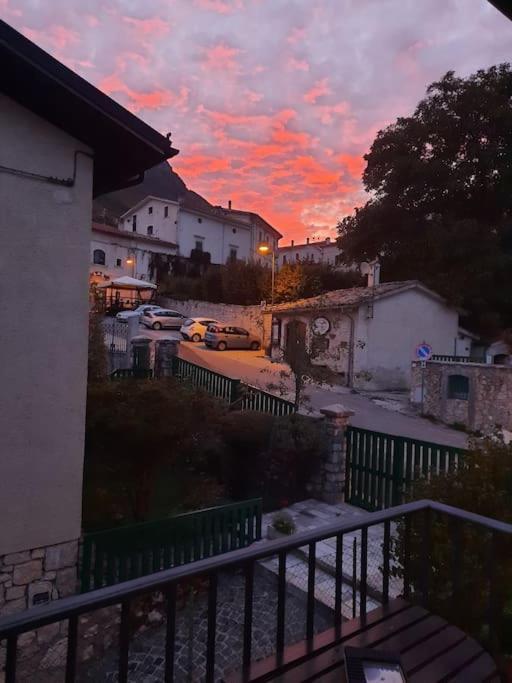 A Due Passi Dai Lupi Civitella Alfedena Exterior foto