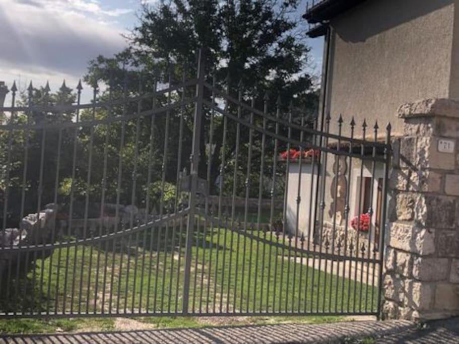 A Due Passi Dai Lupi Civitella Alfedena Exterior foto