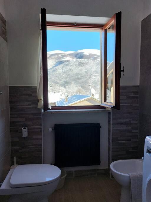 A Due Passi Dai Lupi Civitella Alfedena Exterior foto